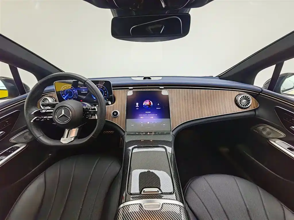 Mercedes-Benz EQE 2024
