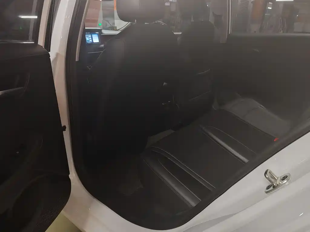 Roewe i5 2024