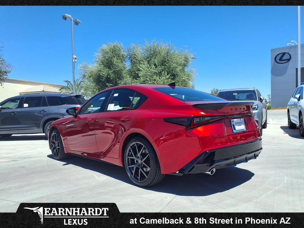 Lexus IS 2026