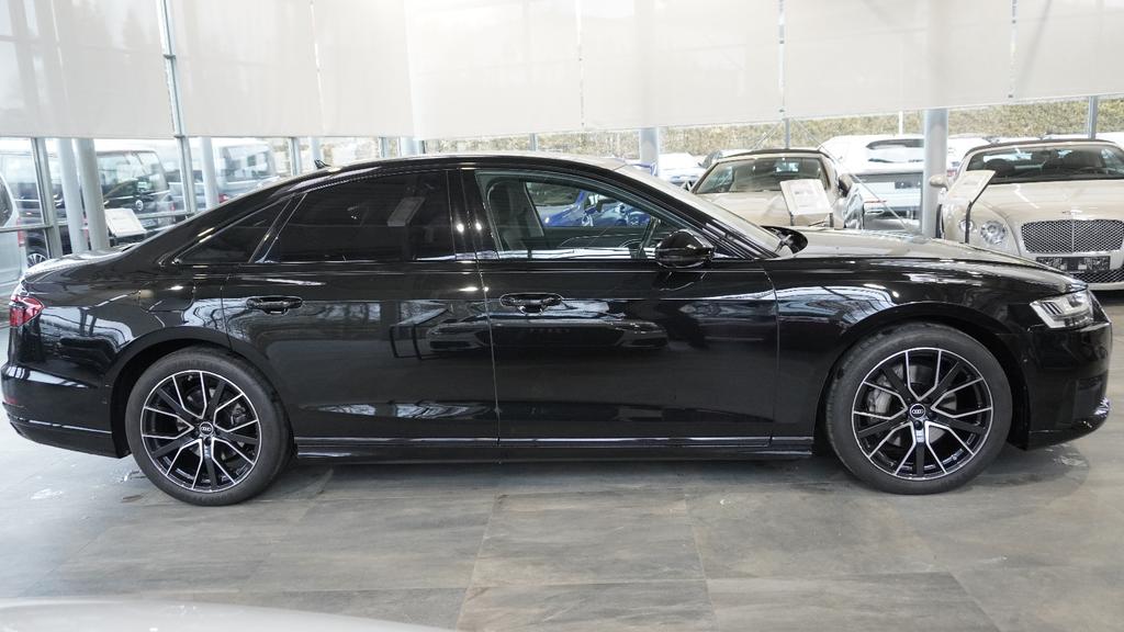 Audi A8 2021