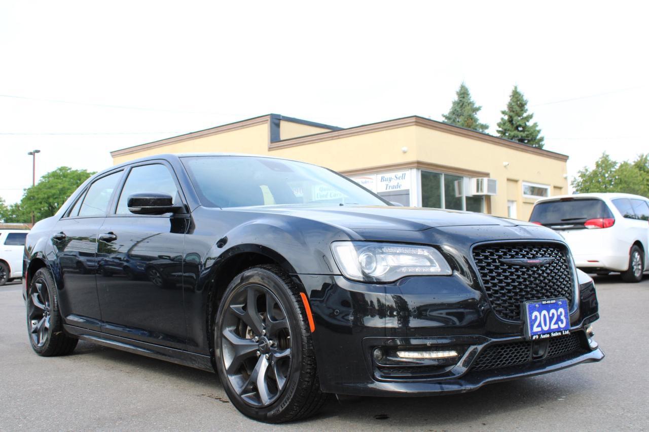 Chrysler 300 2023