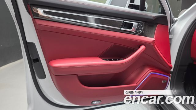 Porsche Panamera 2023