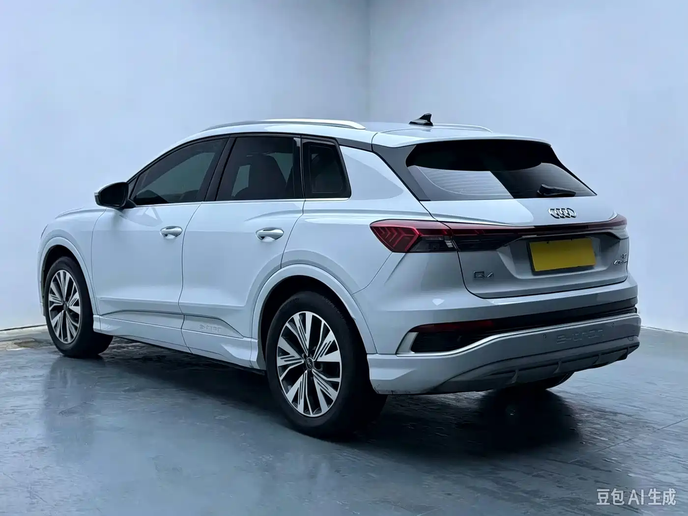 Audi Q4 e-tron 2024