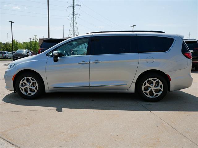 Chrysler Pacifica 2023
