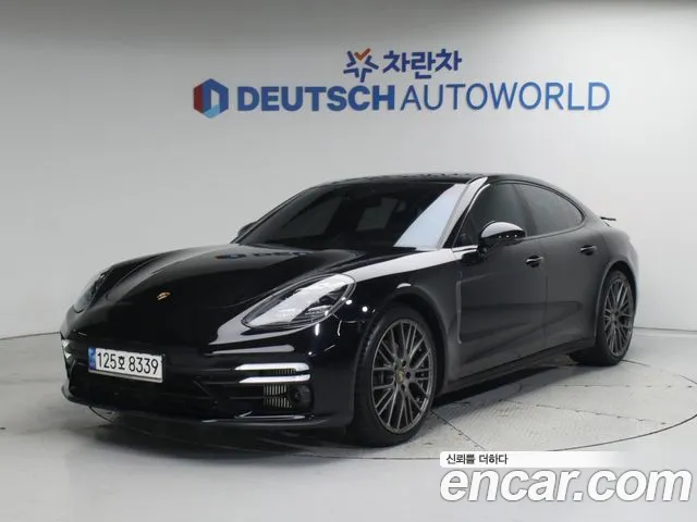 Porsche Panamera 2022