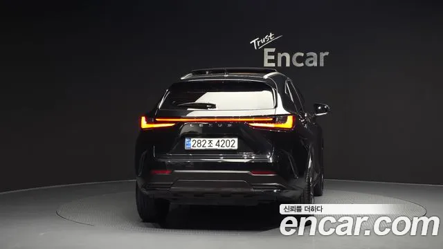 Lexus NX 2025