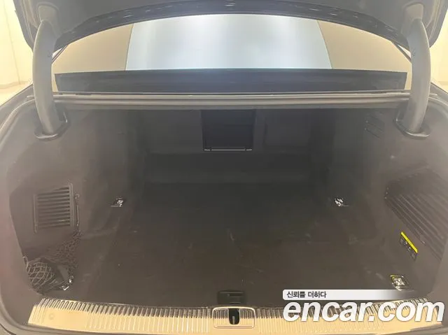 Audi A8 2021