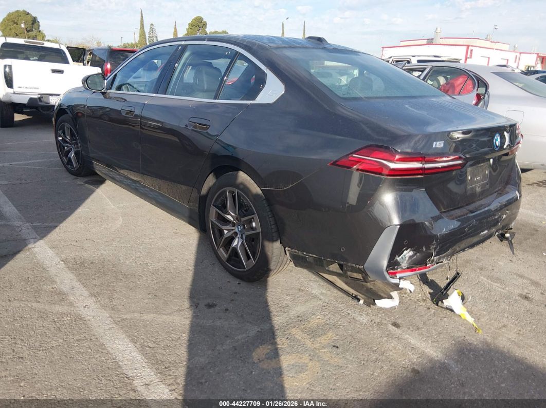 BMW i5 2024