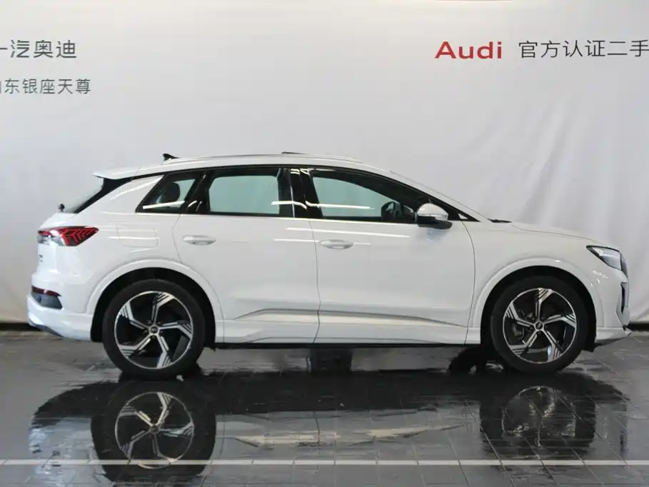Audi Q4 e-tron 2025