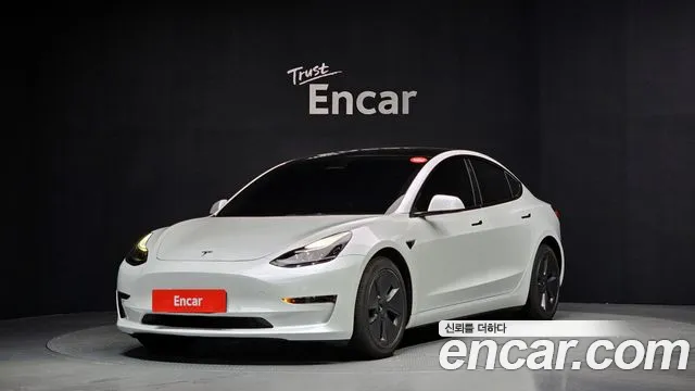 Tesla Model 3 2022