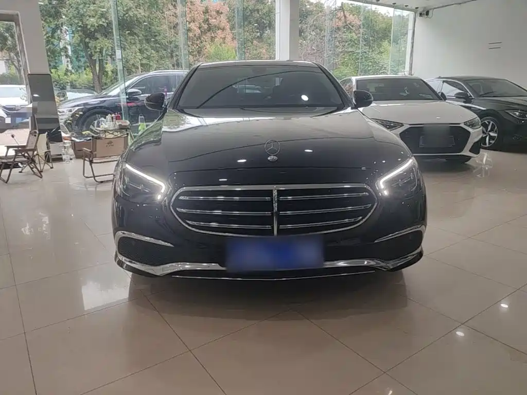 Mercedes-Benz E-Класс 2023