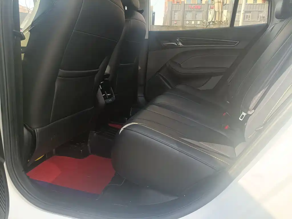 Roewe i5 2021