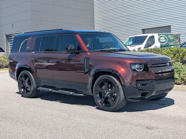 Land Rover Defender 2024