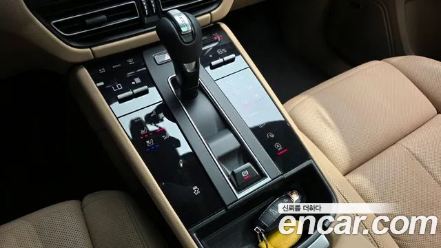 Porsche Macan 2022