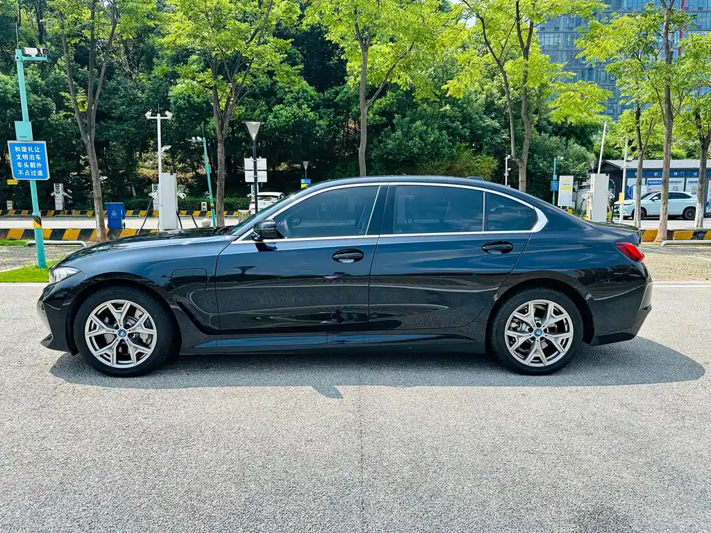 BMW i3 2024