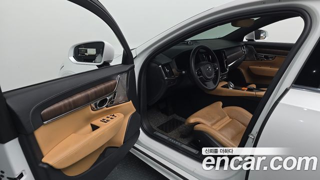 Volvo S90 2022