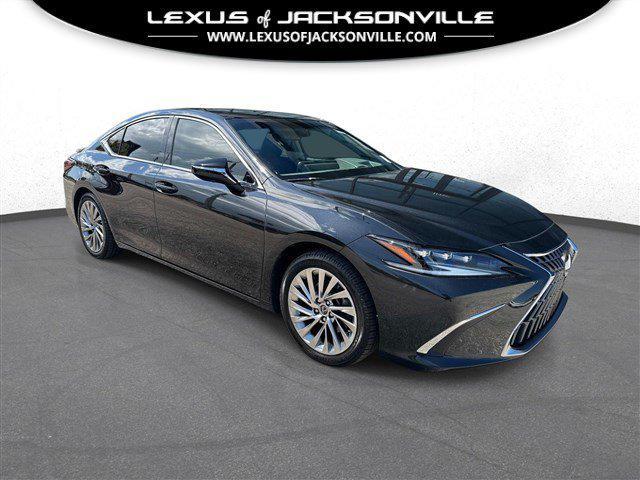 Lexus ES 2022