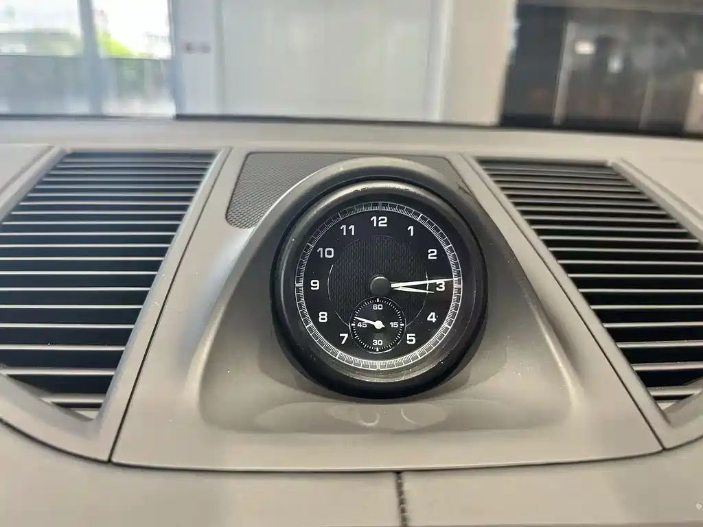 Porsche Macan 2024
