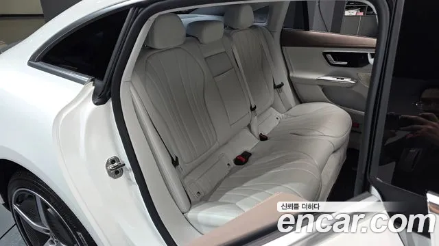 Mercedes-Benz EQE 2024