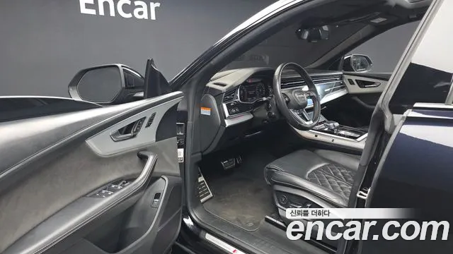 Audi Q8 2021