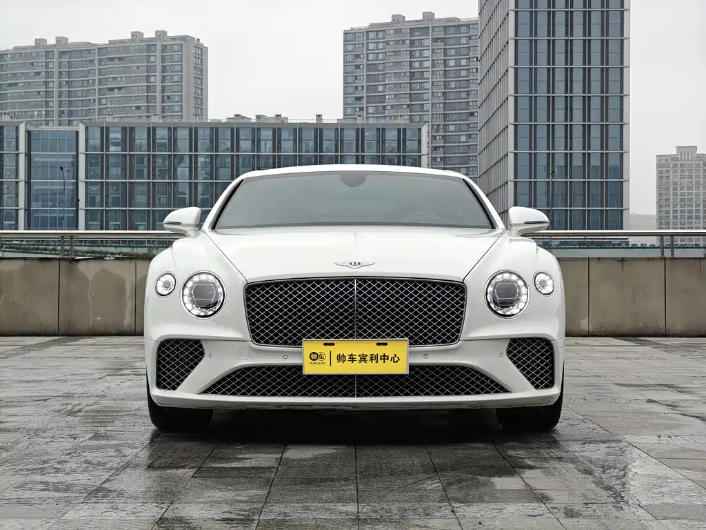 Bentley Continental 2021