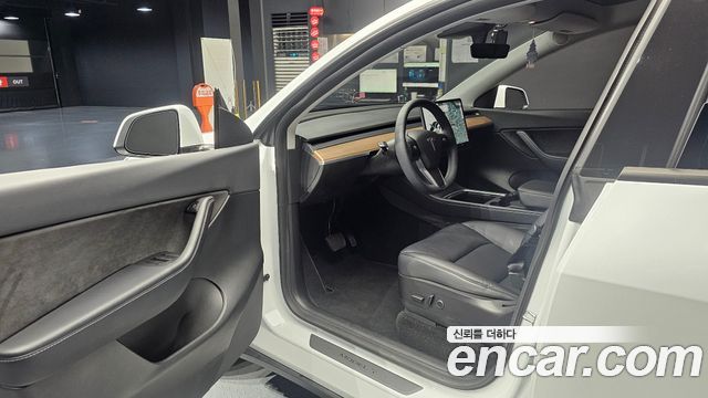 Tesla Model Y 2021