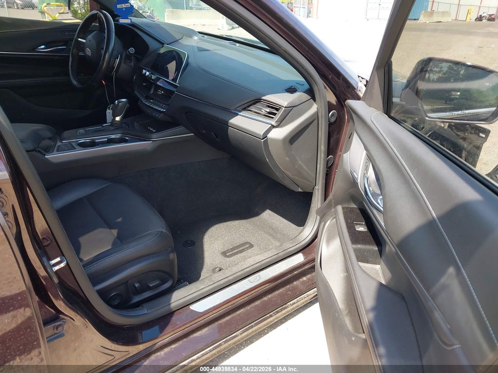 Cadillac CT4 2021