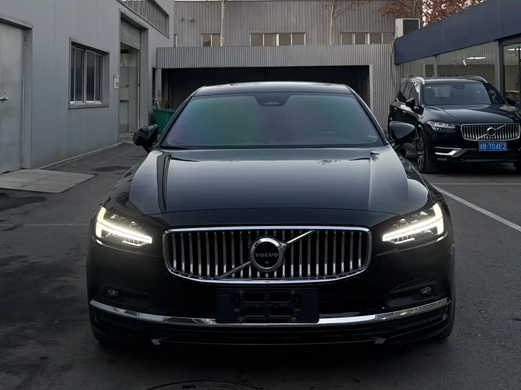 Volvo S90 2022