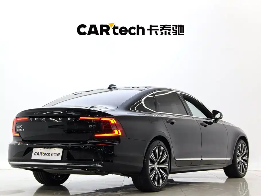 Volvo S90 2025