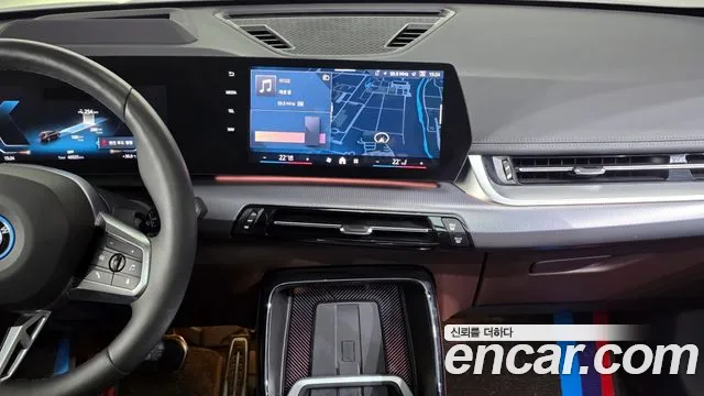 BMW iX1 2024