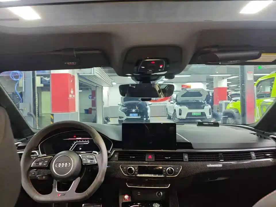 Audi RS 5 2025