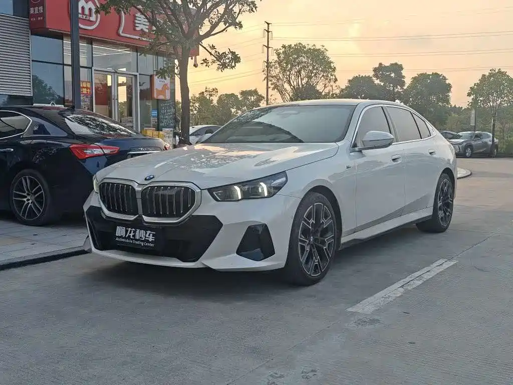 BMW 5 серии 2024