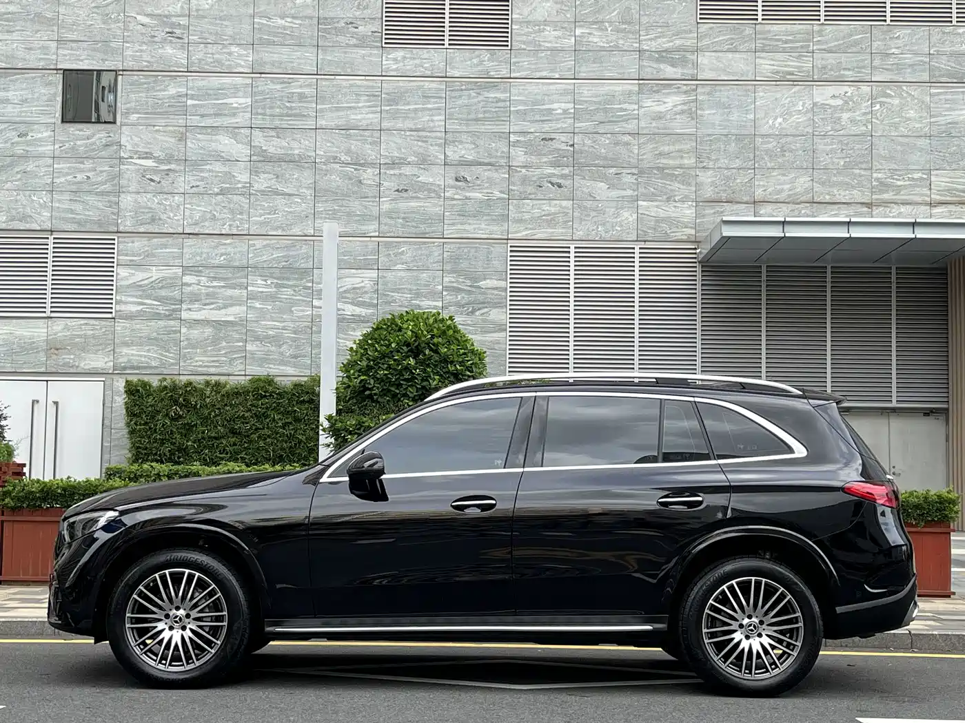 Mercedes-Benz GLC 2023