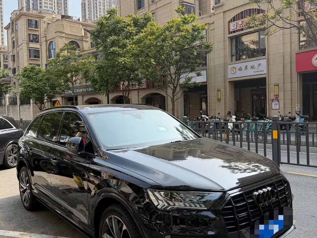 Audi Q7 2024
