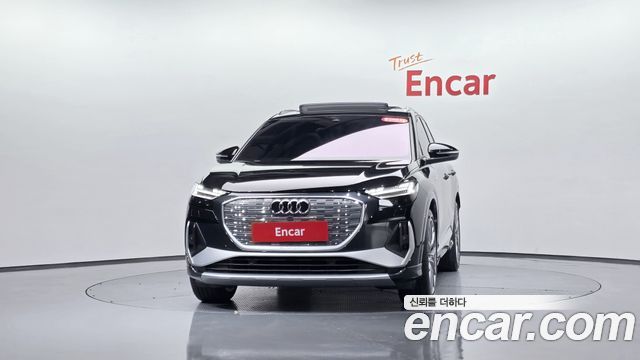 Audi Q4 e-tron 2024