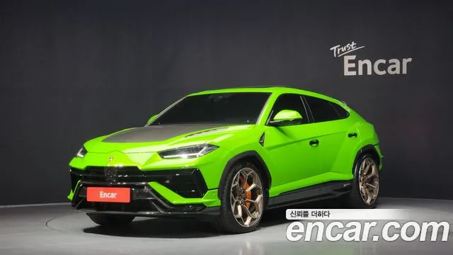 Lamborghini Urus 2024