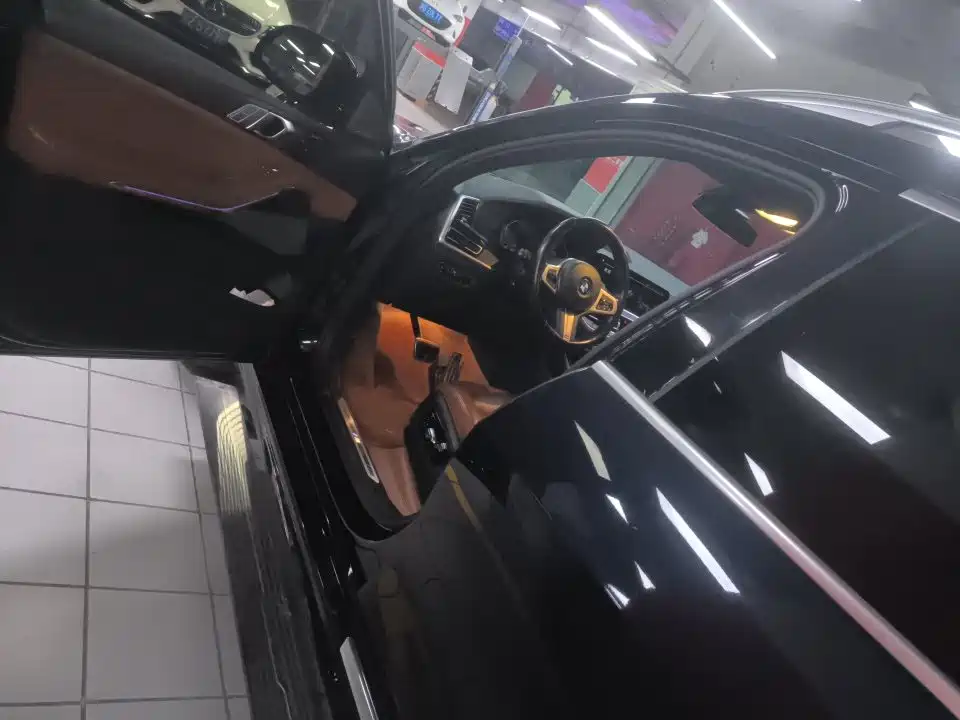 BMW X7 2021