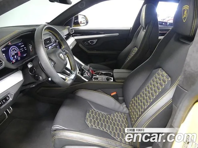 Lamborghini Urus 2021