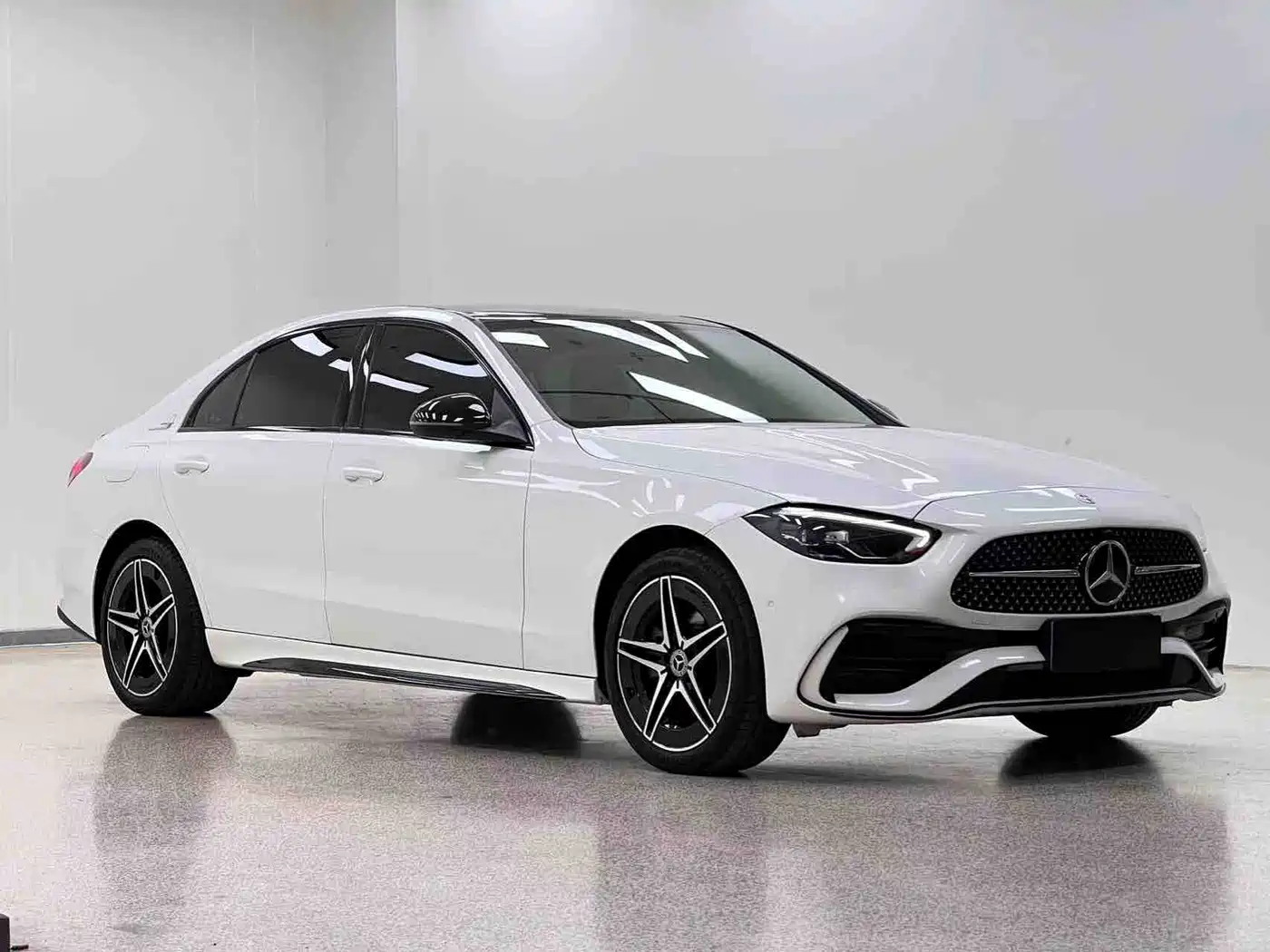 Mercedes-Benz C-Класс 2024