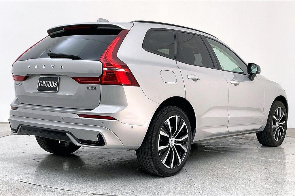 Volvo XC60 2025