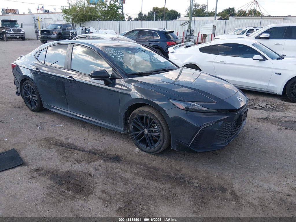Toyota Camry 2025