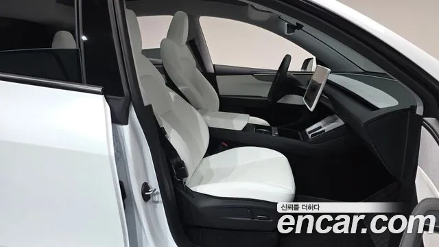 Tesla Model Y 2025