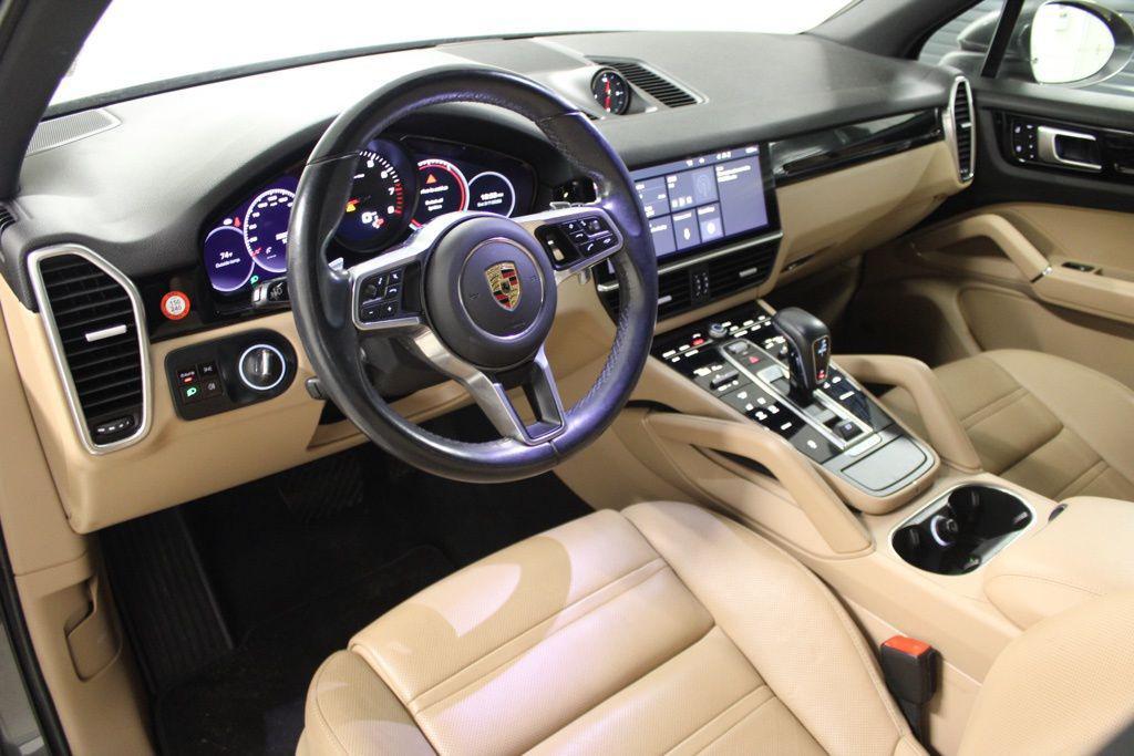 Porsche Cayenne 2021