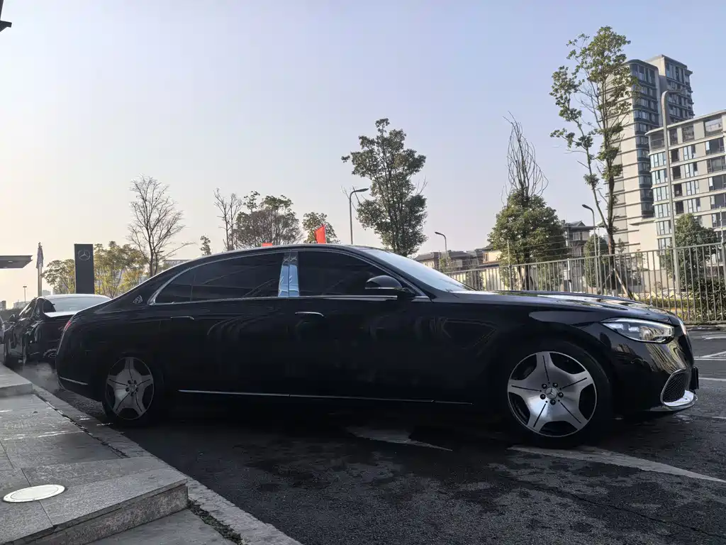 Mercedes-Benz Maybach S-Класс 2021
