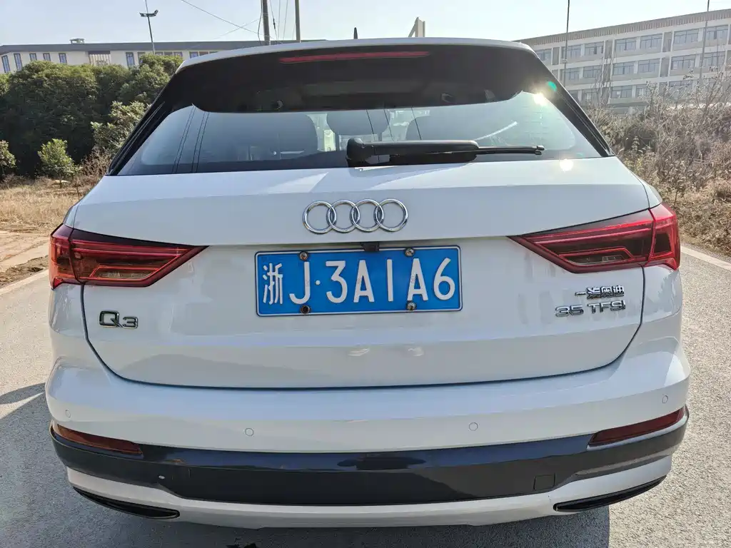 Audi Q3 2021