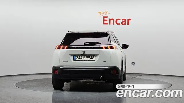 Peugeot 2008 2021