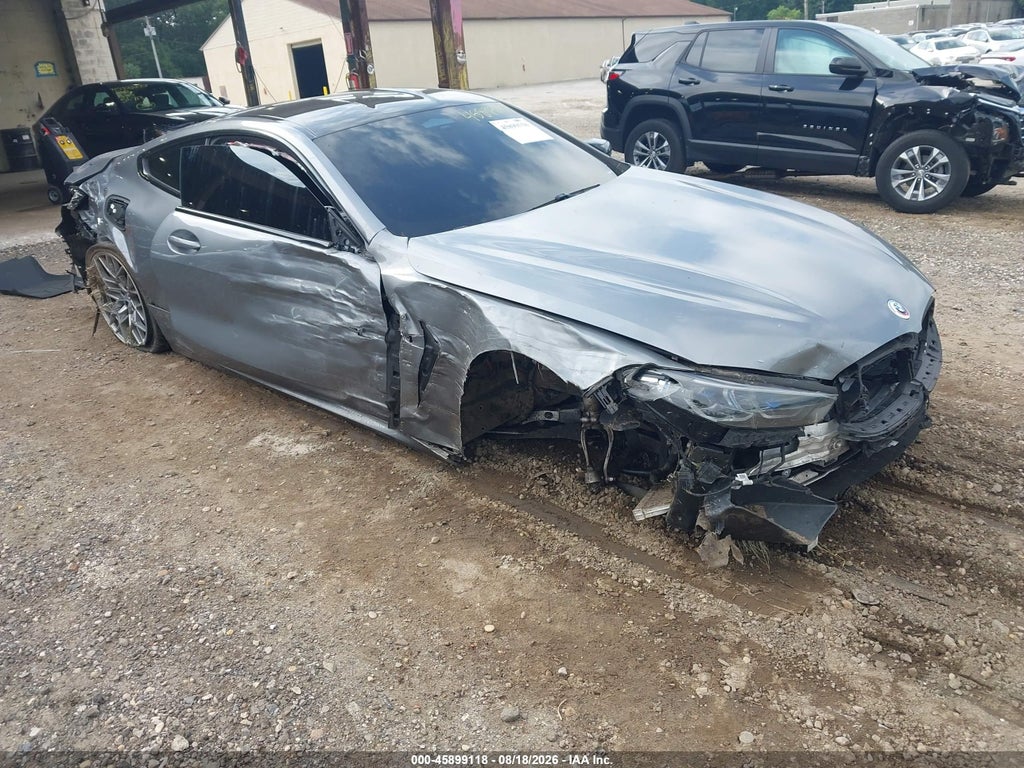 BMW M8 2023