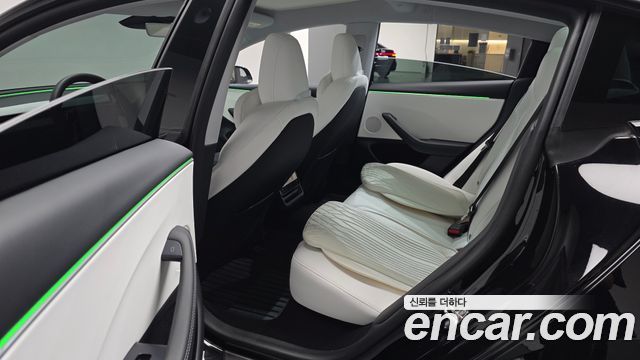 Tesla Model 3 2024