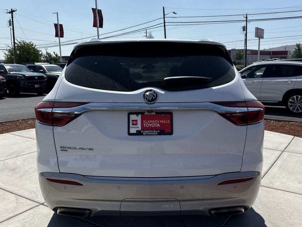 Buick Enclave 2021