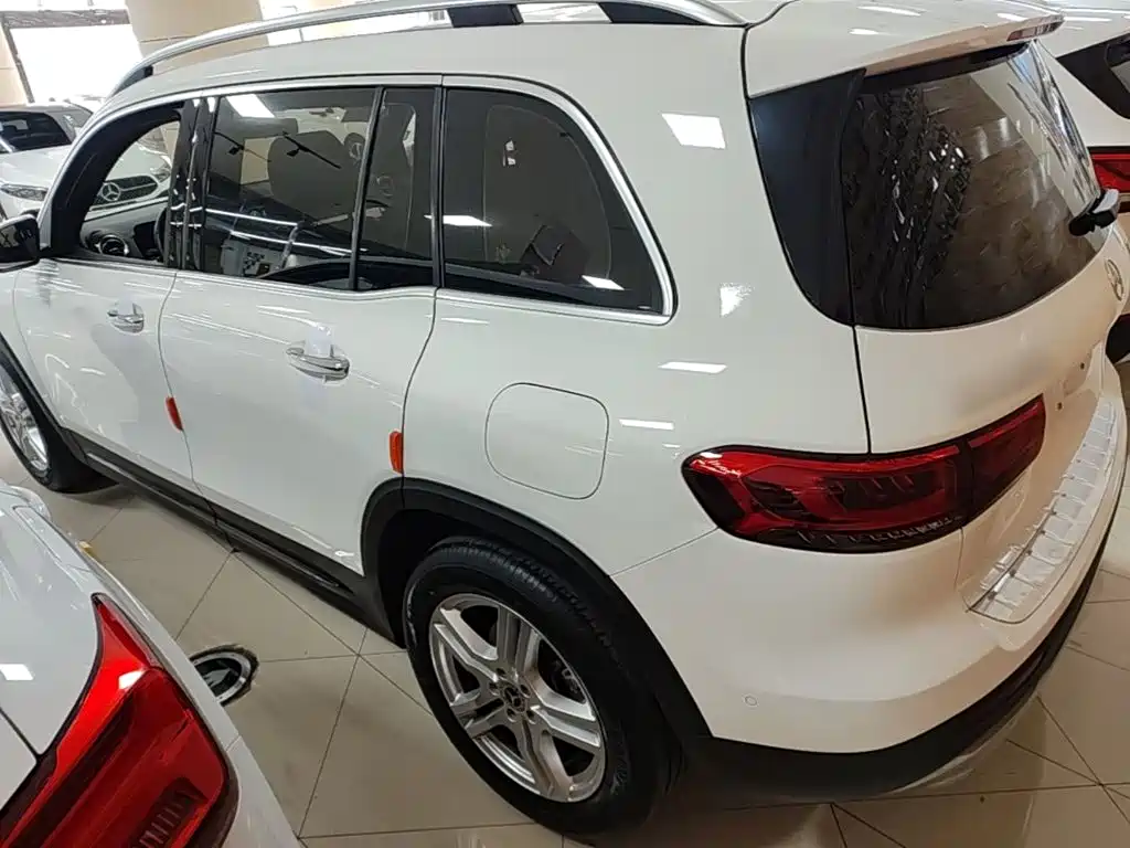 Mercedes-Benz GLB 2021